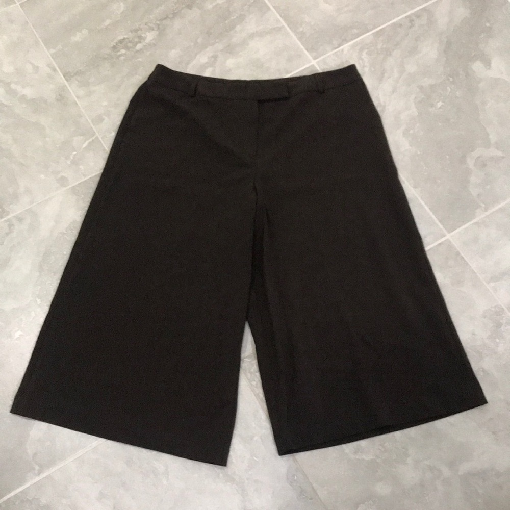 Flowy Capri Length Slacks